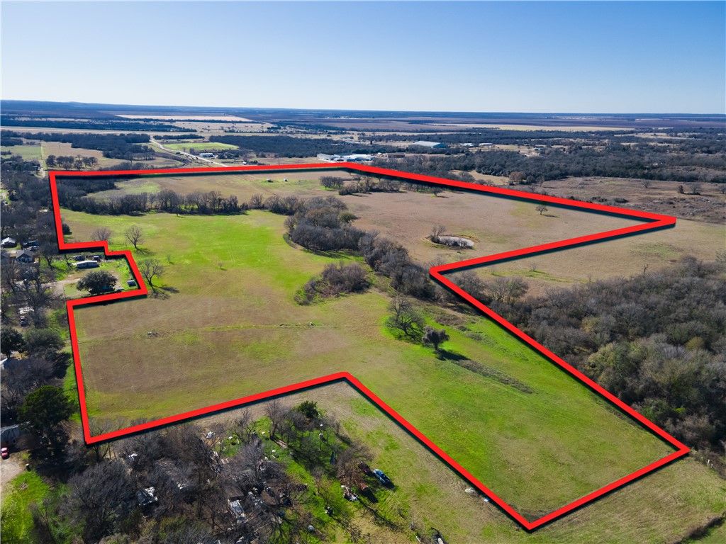 000 Vaughn Lane N, Hearne, TX 77859 — photo 2
