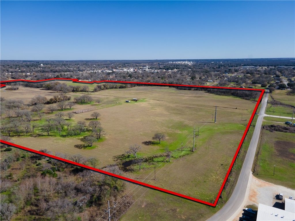 000 Vaughn Lane N, Hearne, TX 77859 — photo 3
