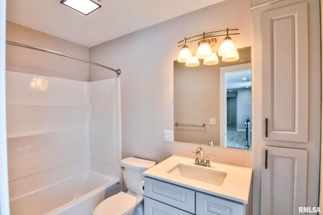 1122 SPRINGFIELD Road, Kincaid, IL 62540