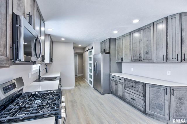 1122 SPRINGFIELD Road, Kincaid, IL 62540