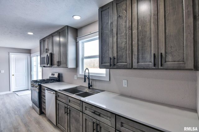 1122 SPRINGFIELD Road, Kincaid, IL 62540