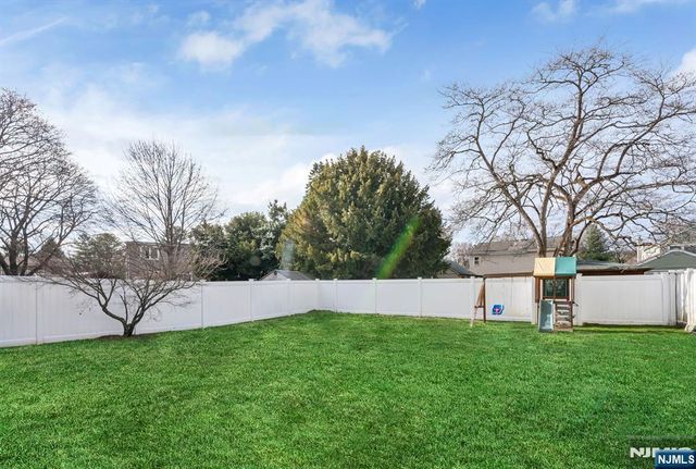 221 Colfax Avenue, Pompton Lakes, NJ 07442