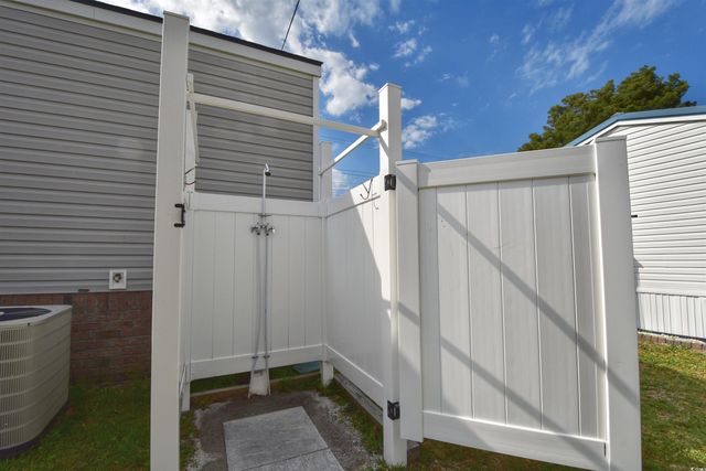 1502 Gardenia Ave., North Myrtle Beach, SC 29582