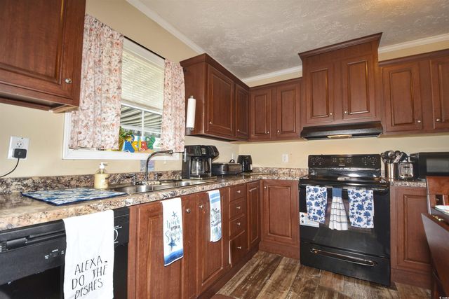 1502 Gardenia Ave., North Myrtle Beach, SC 29582