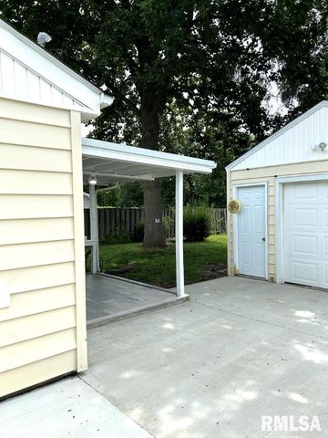 2334 RAMSEY Avenue, Springfield, IL 62702