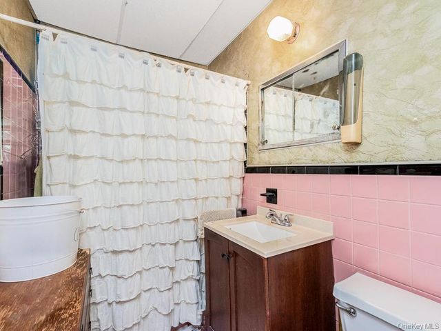 3410 Gunther Avenue, Bronx, NY 10469