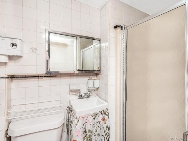 3410 Gunther Avenue, Bronx, NY 10469