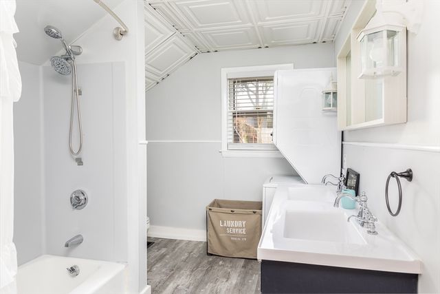 53 Sewall St, Marblehead, MA 01945