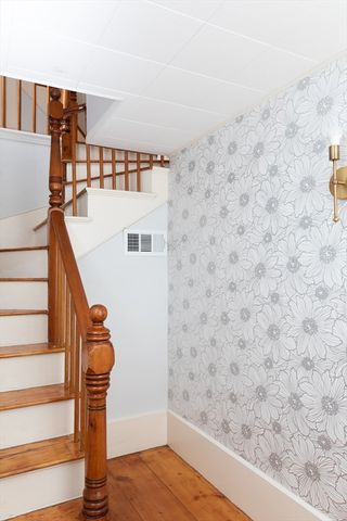 53 Sewall St, Marblehead, MA 01945