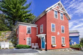 53 Sewall St, Marblehead, MA 01945