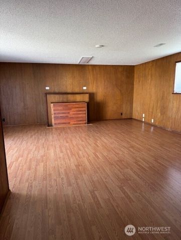 860 111th Street S, Tacoma, WA 98444