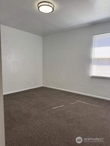 860 111th Street S, Tacoma, WA 98444