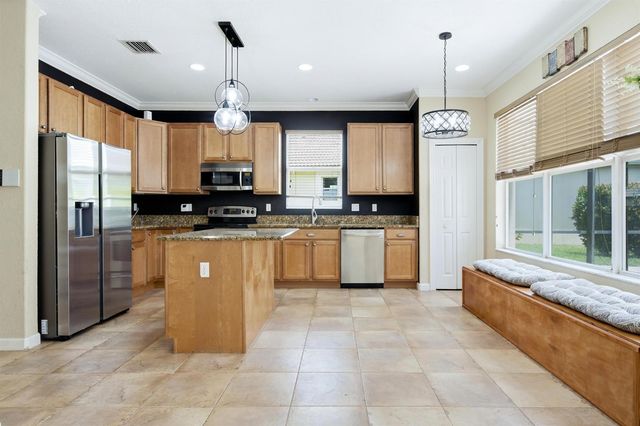 8113 Bautista Way, Palm Beach Gardens, FL 33418