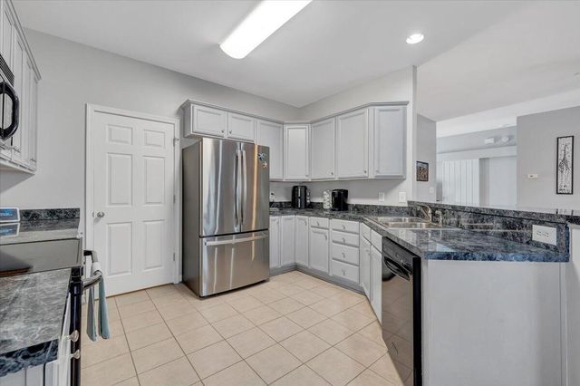 1034 Joffrey DR, Huddleston, VA 24104