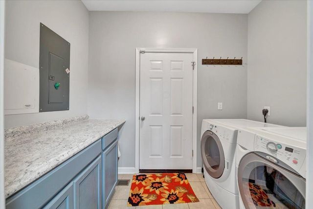 1034 Joffrey DR, Huddleston, VA 24104