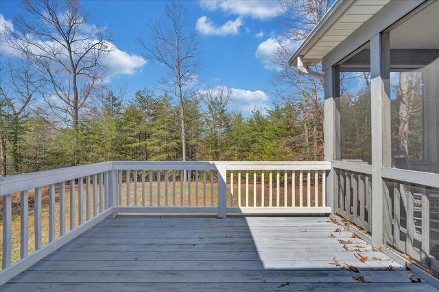 1034 Joffrey DR, Huddleston, VA 24104