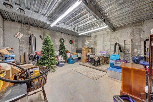 1034 Joffrey DR, Huddleston, VA 24104