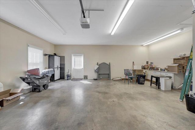 1034 Joffrey DR, Huddleston, VA 24104