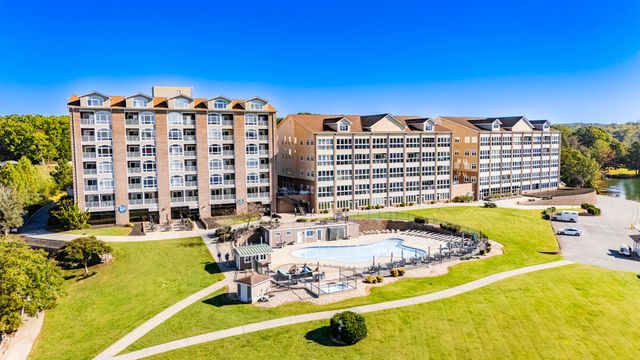 1034 Joffrey DR, Huddleston, VA 24104