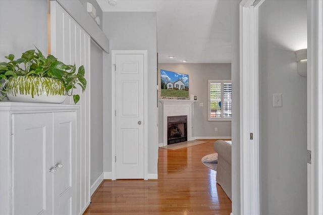 1034 Joffrey DR, Huddleston, VA 24104