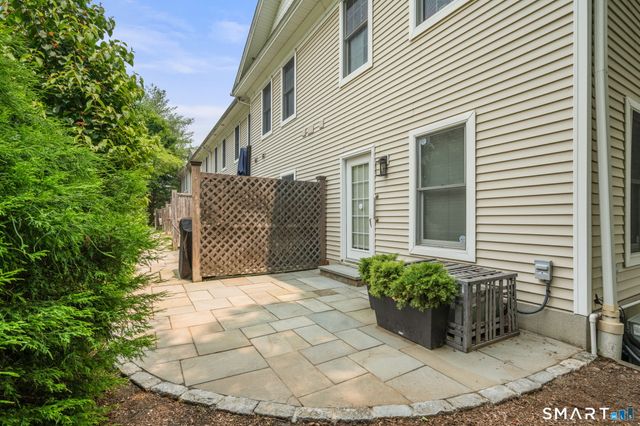20 Cross Street 10, Westport, CT 06880