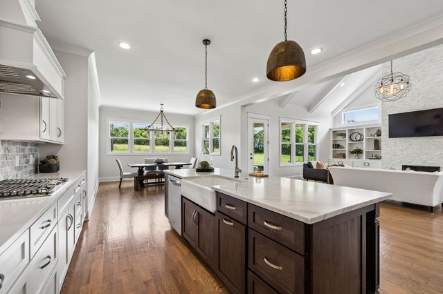 4119 Old Light Cir, Arrington, TN 37014