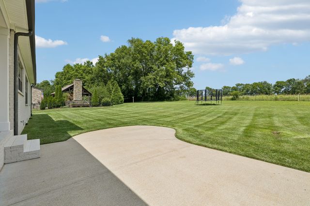 4119 Old Light Cir, Arrington, TN 37014