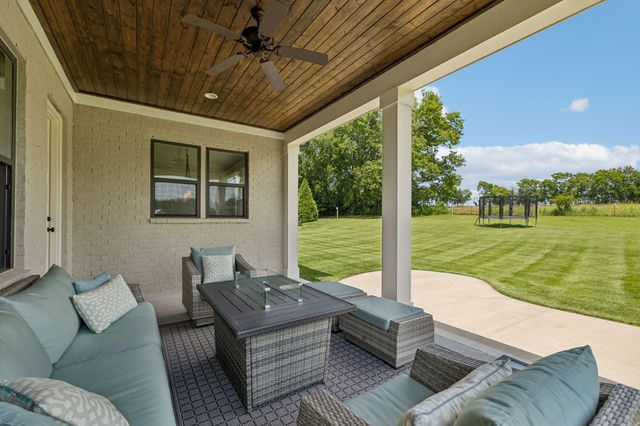 4119 Old Light Cir, Arrington, TN 37014