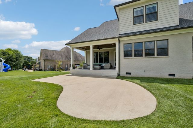 4119 Old Light Cir, Arrington, TN 37014