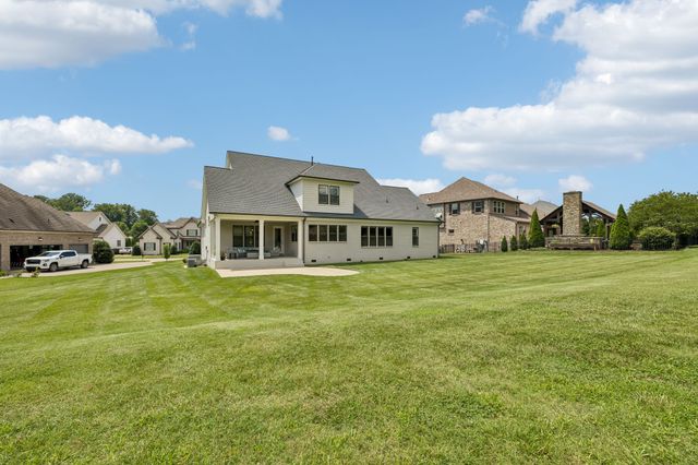 4119 Old Light Cir, Arrington, TN 37014