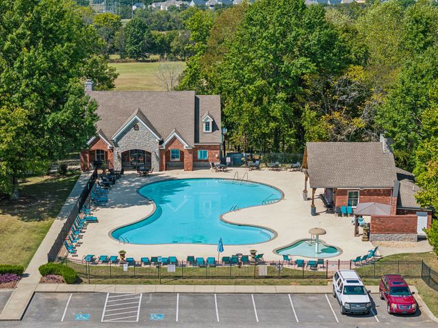 4119 Old Light Cir, Arrington, TN 37014
