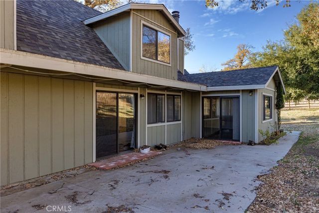 27900 Bear Valley Road, Tehachapi, CA 93561