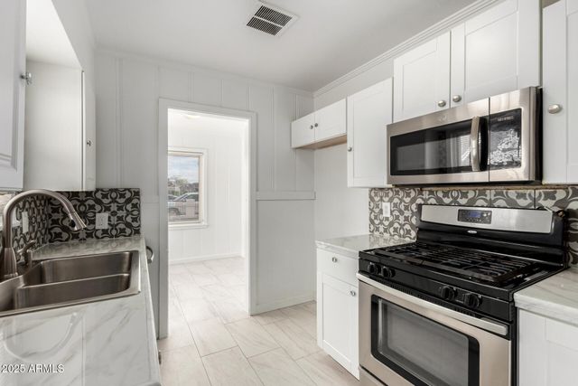 1904 E HARVARD Street, Phoenix, AZ 85006