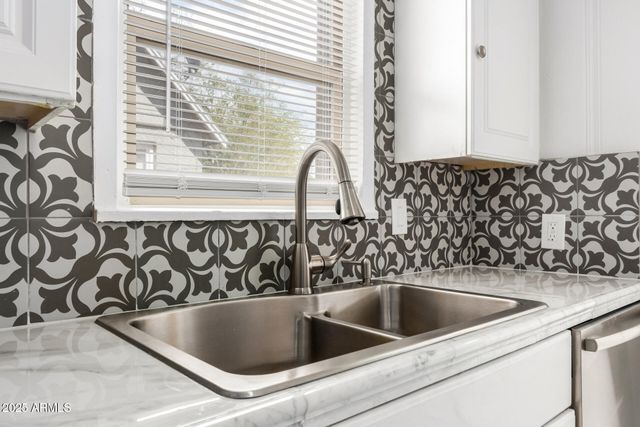 1904 E HARVARD Street, Phoenix, AZ 85006