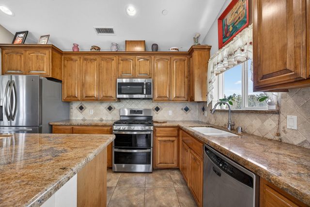 8720 El Modena Ave, Elverta, CA 95626