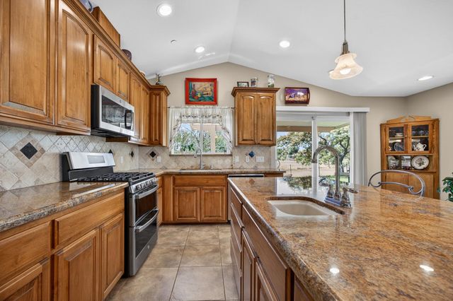 8720 El Modena Ave, Elverta, CA 95626