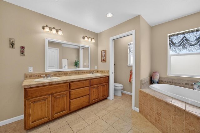 8720 El Modena Ave, Elverta, CA 95626
