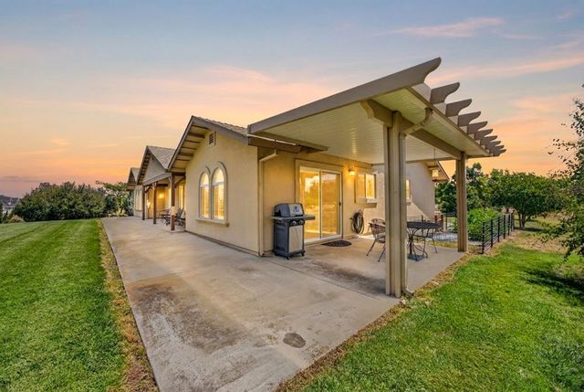 8720 El Modena Ave, Elverta, CA 95626