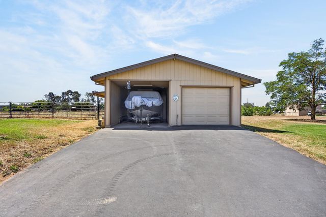 8720 El Modena Ave, Elverta, CA 95626