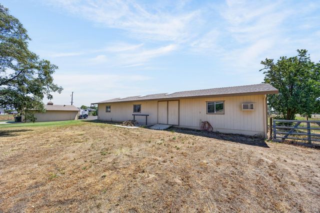 8720 El Modena Ave, Elverta, CA 95626