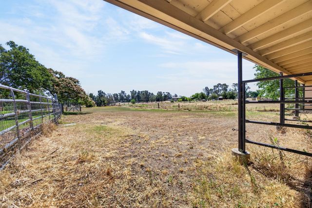 8720 El Modena Ave, Elverta, CA 95626