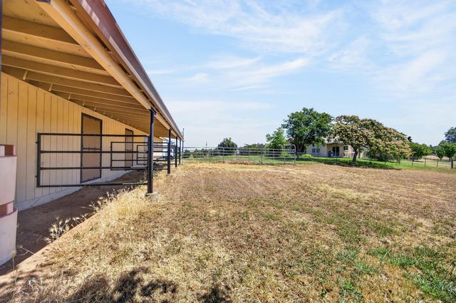 8720 El Modena Ave, Elverta, CA 95626