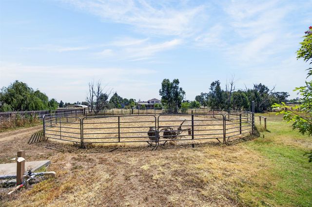 8720 El Modena Ave, Elverta, CA 95626