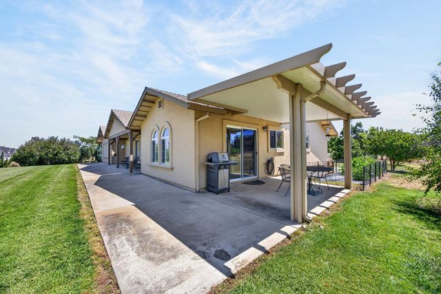 8720 El Modena Ave, Elverta, CA 95626