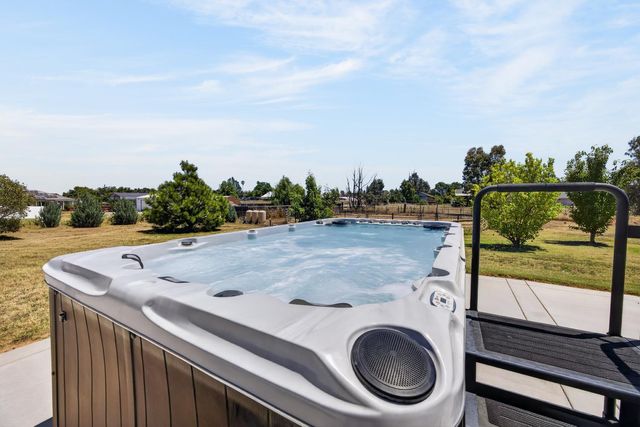8720 El Modena Ave, Elverta, CA 95626