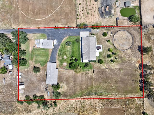 8720 El Modena Ave, Elverta, CA 95626