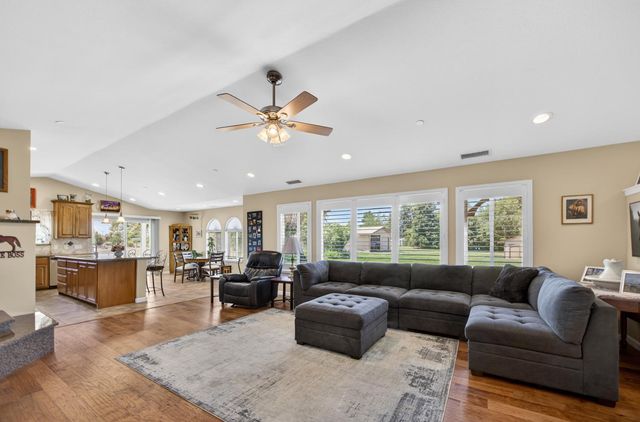 8720 El Modena Ave, Elverta, CA 95626