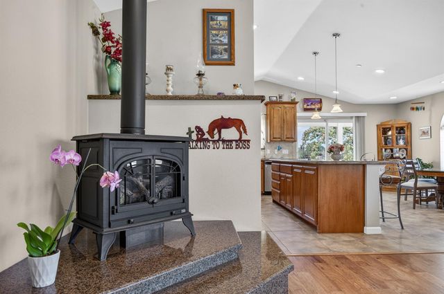 8720 El Modena Ave, Elverta, CA 95626