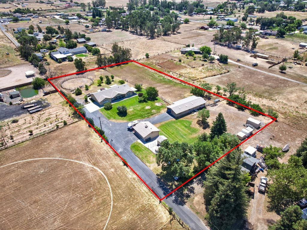 8720 El Modena Ave, Elverta, CA 95626