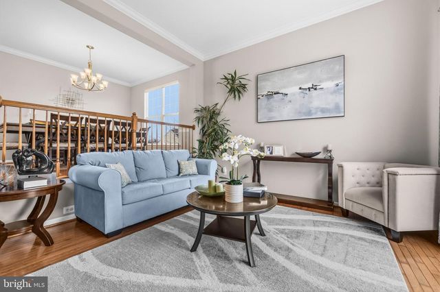 2001 WILLOWCREST CIR, Baltimore, MD 21209